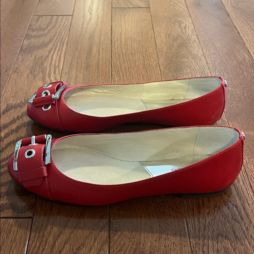 MICHAEL Michael Kors Chili Calder Ballet Flats with Silver Buckles, size 8.5 - Picture 4 of 8